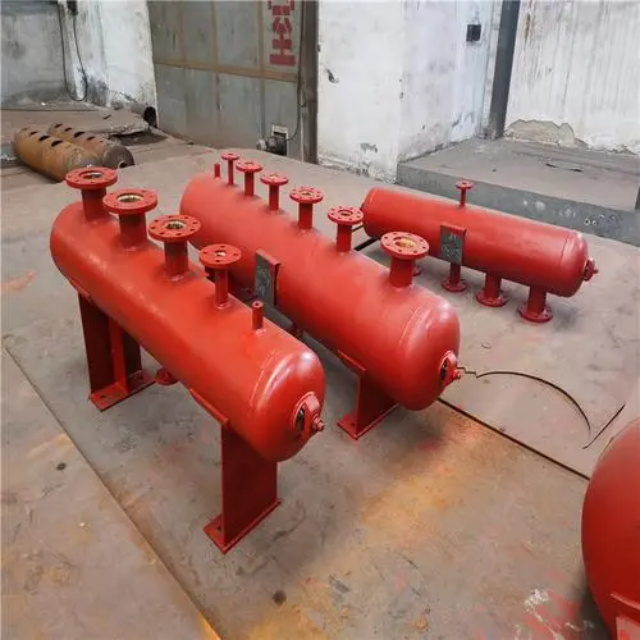 昂仁分集水器安装高度